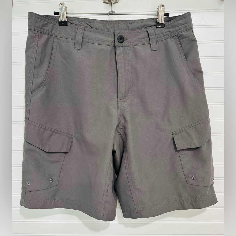 Magellan Outdoors Charcoal Cargo Shorts - Size 30